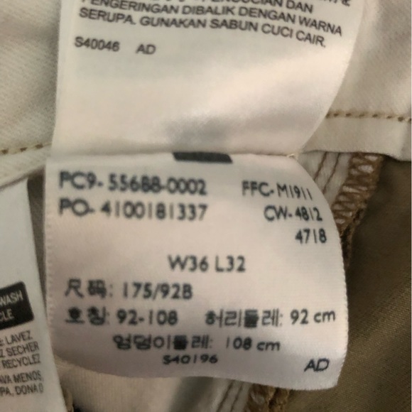 Levi’s khaki chinos 36x32 - Picture 10 of 10